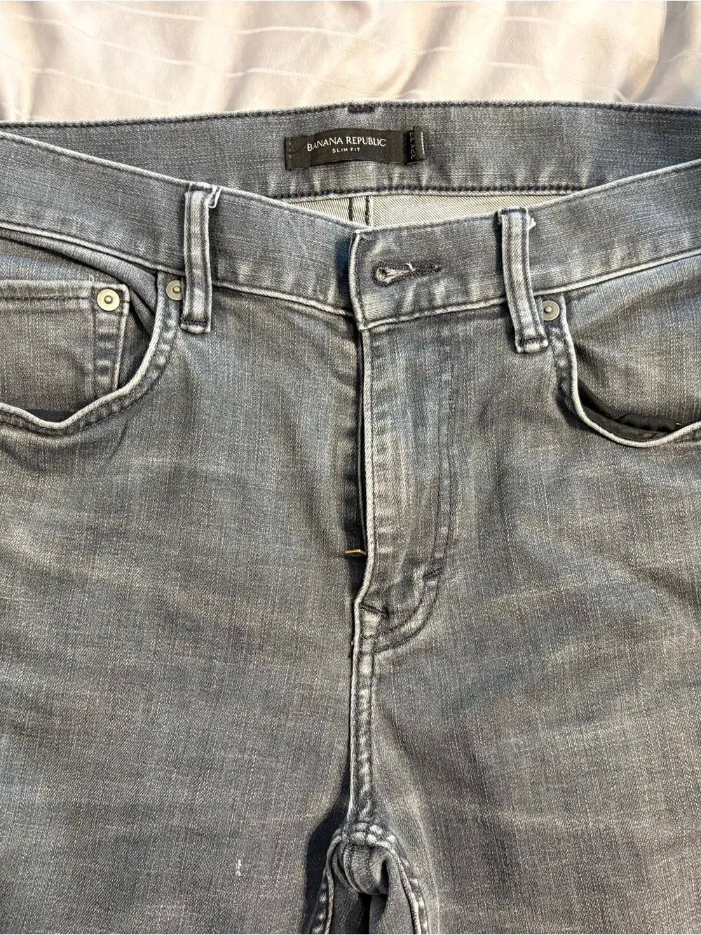 Banana Republic Slim Rapid Movement Denim in Gray Wash 32x32